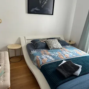  Apartament Guest Nearby Champs Elysees